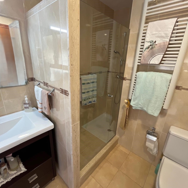 BONITA CASA EN VENTA EN PALAMÓS: con terrazas, patio, garaje…