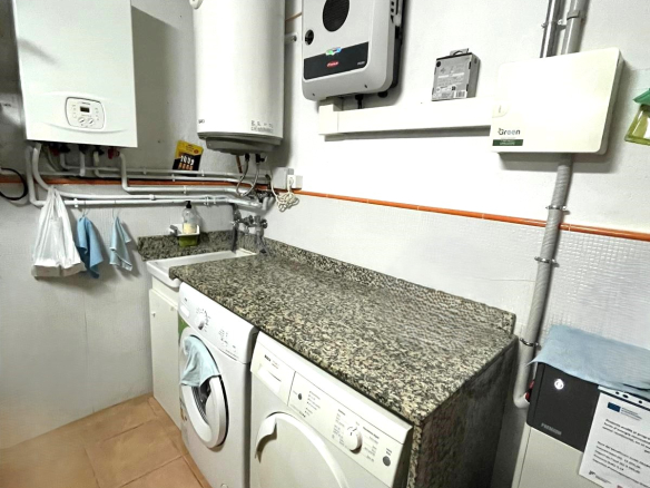 BONITA CASA EN VENTA EN PALAMÓS: con terrazas, patio, garaje…