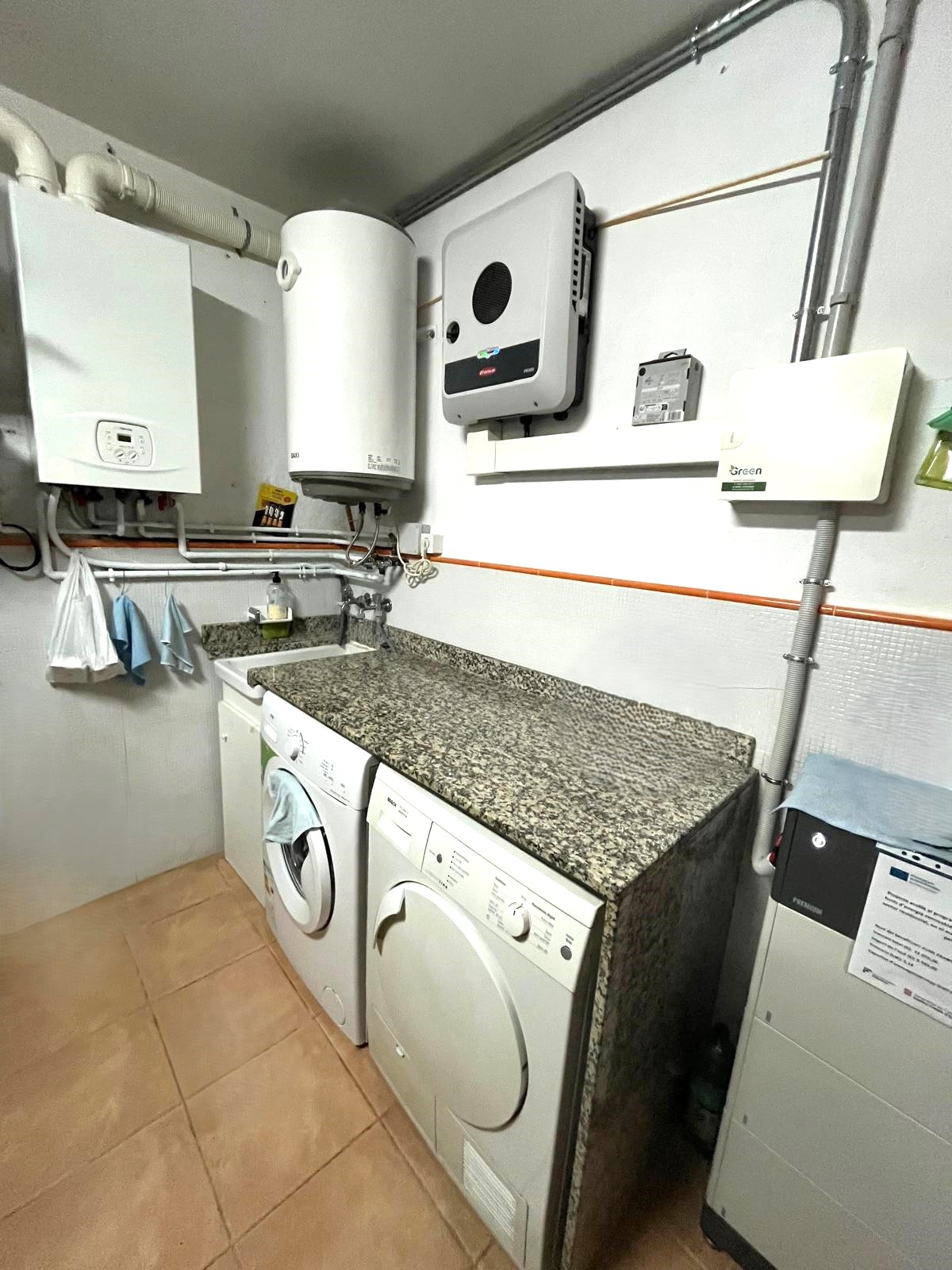 BONITA CASA EN VENTA EN PALAMÓS: con terrazas, patio, garaje…