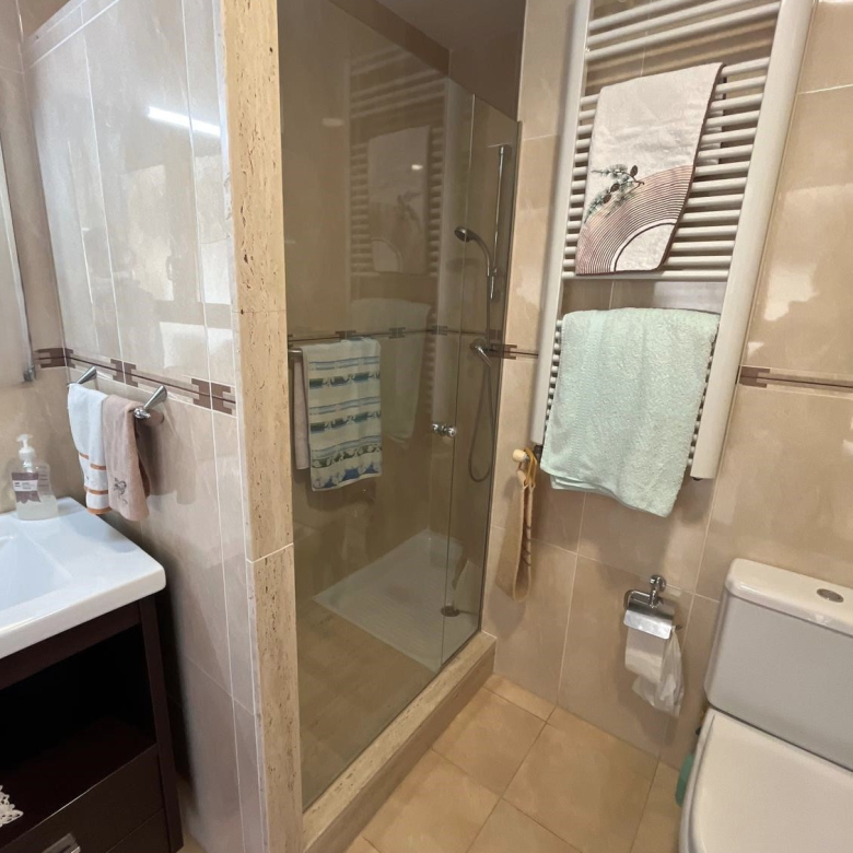 BONITA CASA EN VENTA EN PALAMÓS: con terrazas, patio, garaje…