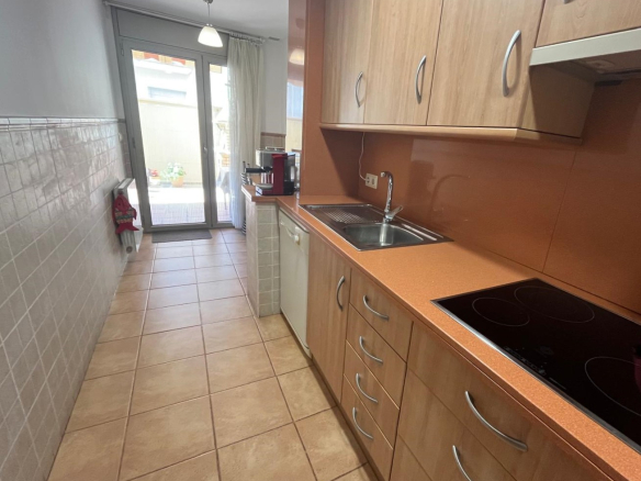 BONITA CASA EN VENTA EN PALAMÓS: con terrazas, patio, garaje…