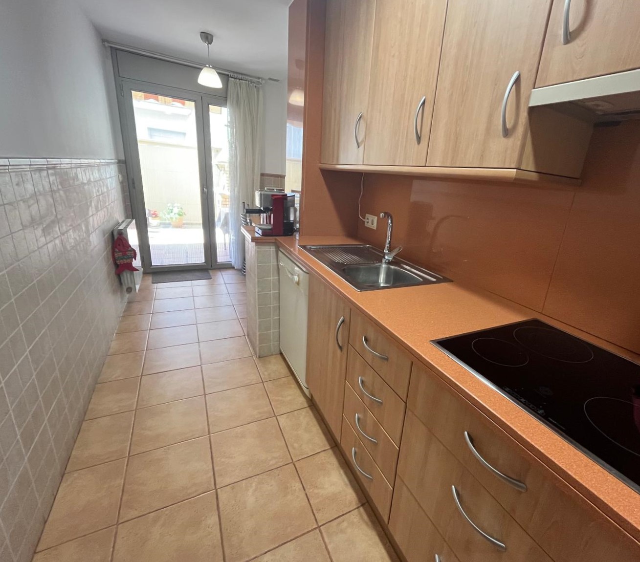 BONITA CASA EN VENTA EN PALAMÓS: con terrazas, patio, garaje…