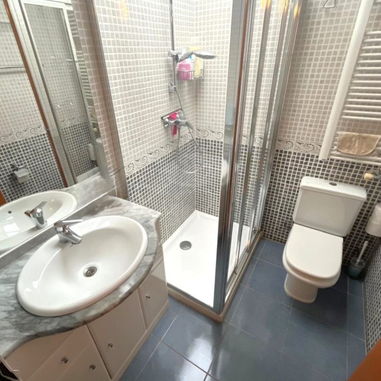 BONITA CASA EN VENTA EN PALAMÓS: con terrazas, patio, garaje…