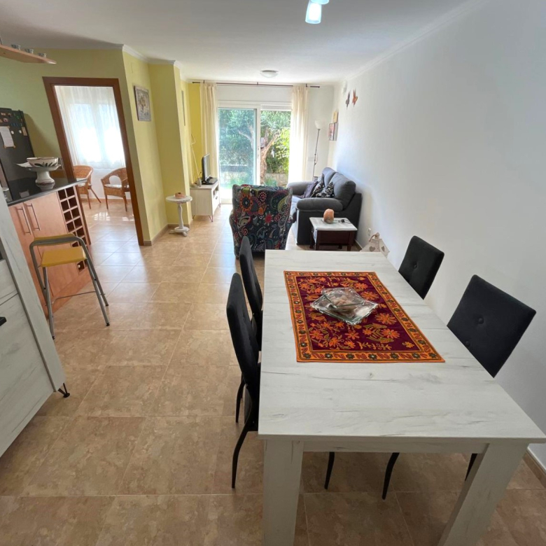PLANTA BAJA CON JARDÍN EN VENTA EN PLATJA D’ARO