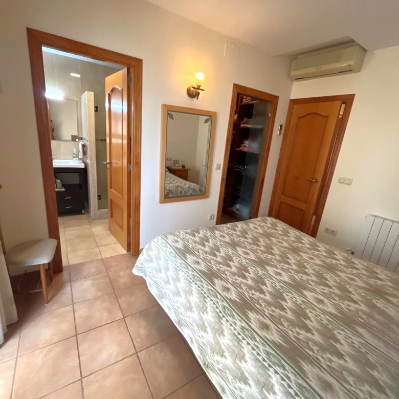 BONITA CASA EN VENTA EN PALAMÓS: con terrazas, patio, garaje…