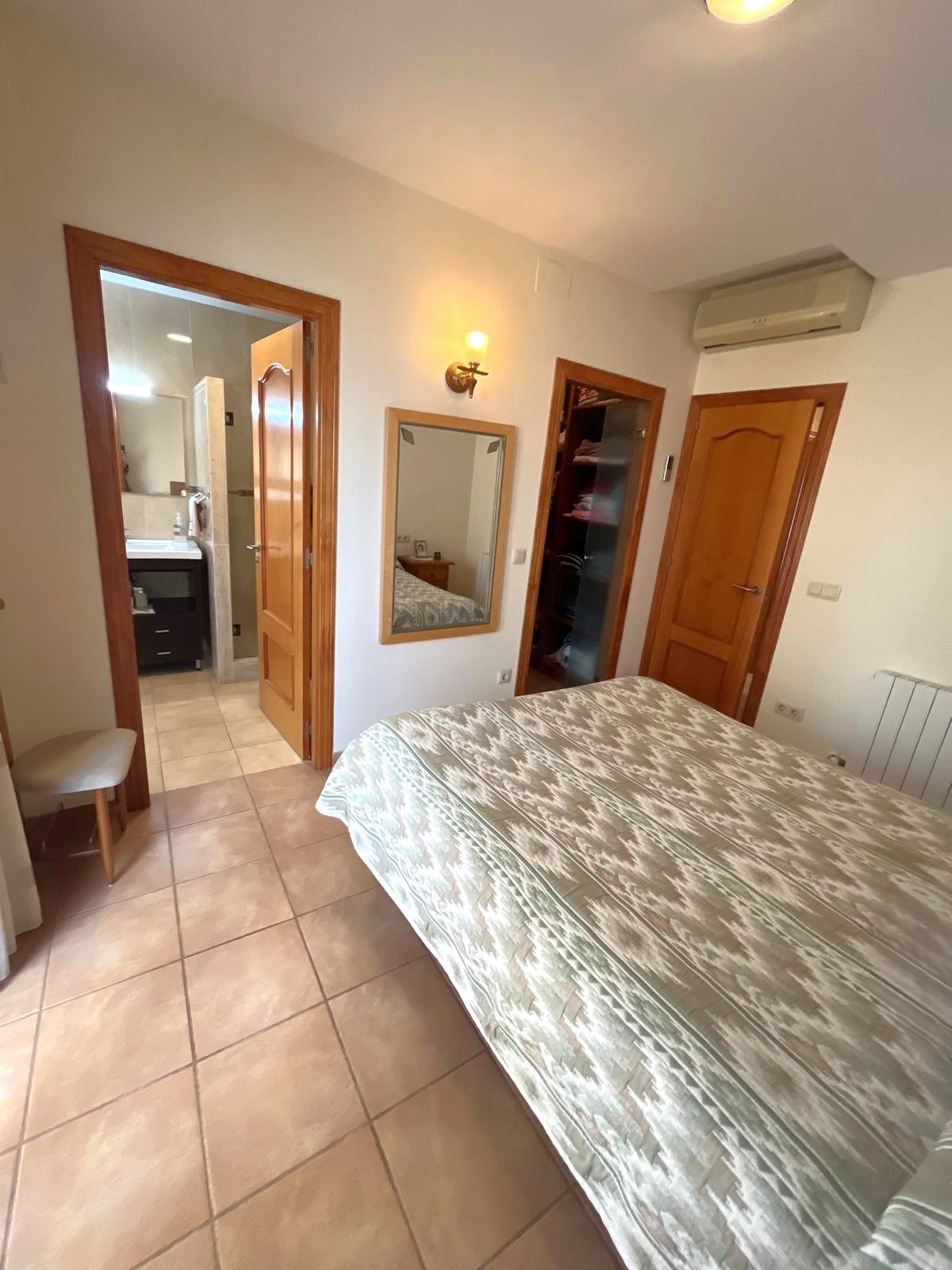 BONITA CASA EN VENTA EN PALAMÓS: con terrazas, patio, garaje…