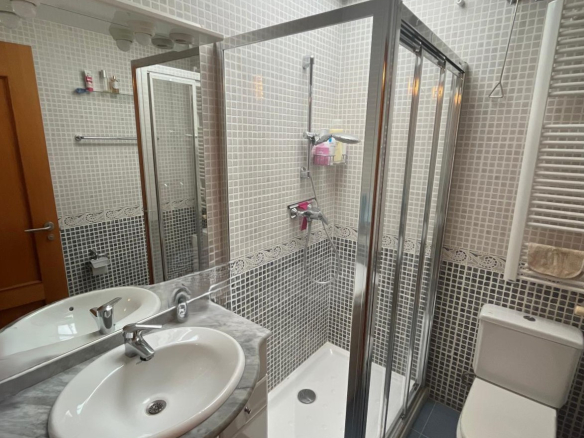 BONITA CASA EN VENTA EN PALAMÓS: con terrazas, patio, garaje…