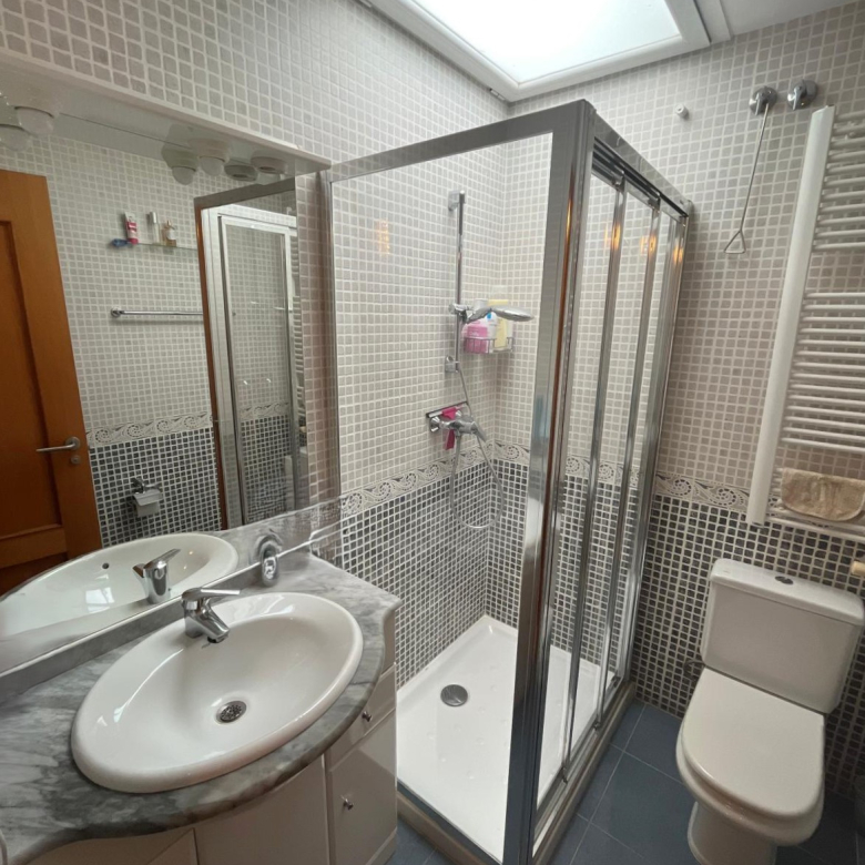 BONITA CASA EN VENTA EN PALAMÓS: con terrazas, patio, garaje…