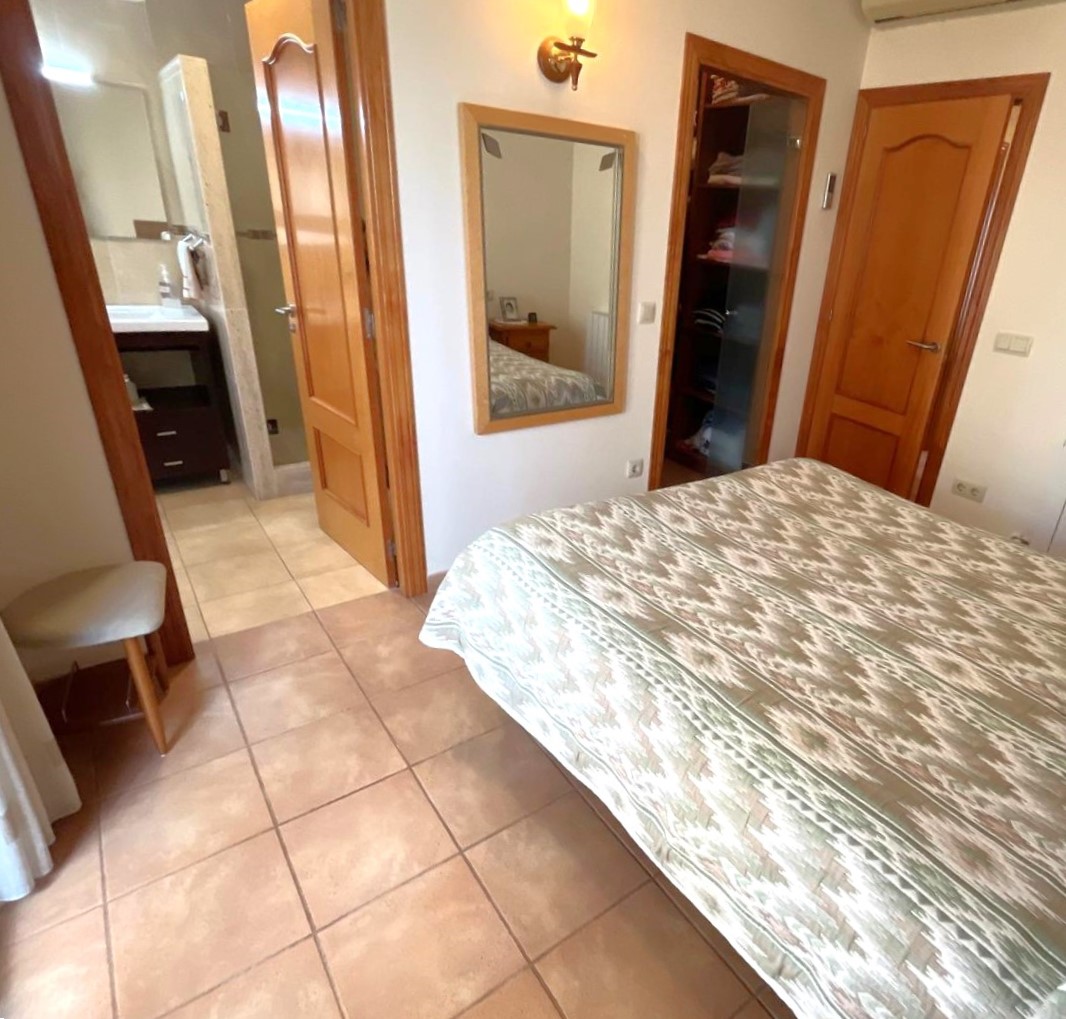 BONITA CASA EN VENTA EN PALAMÓS: con terrazas, patio, garaje…