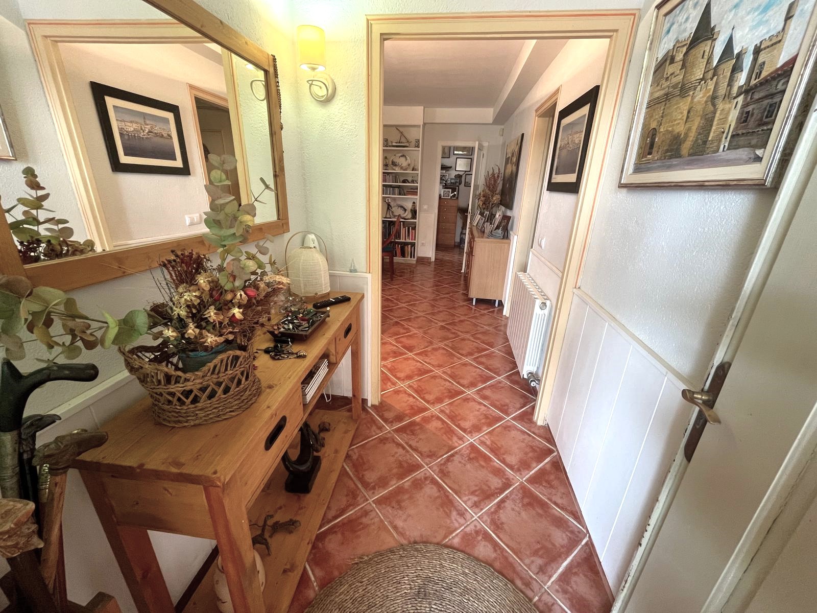 CASA EN VENTA EN BEGUR: CON 2 VIVIENDAS, GARAJE, PISCINA, BARBACOA, JACUZZI…