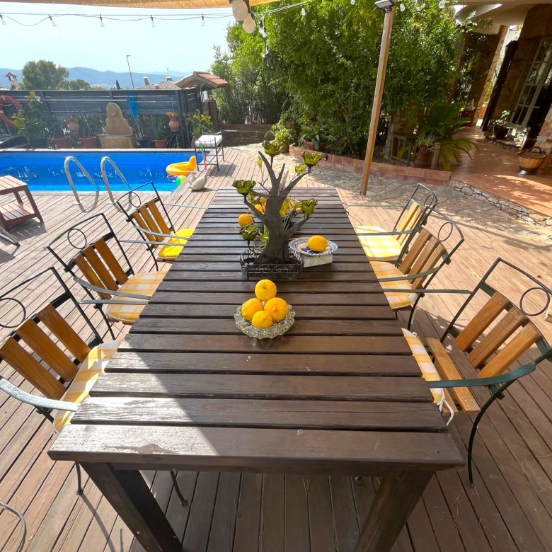 CASA EN VENTA EN BEGUR: CON 2 VIVIENDAS, GARAJE, PISCINA, BARBACOA, JACUZZI…