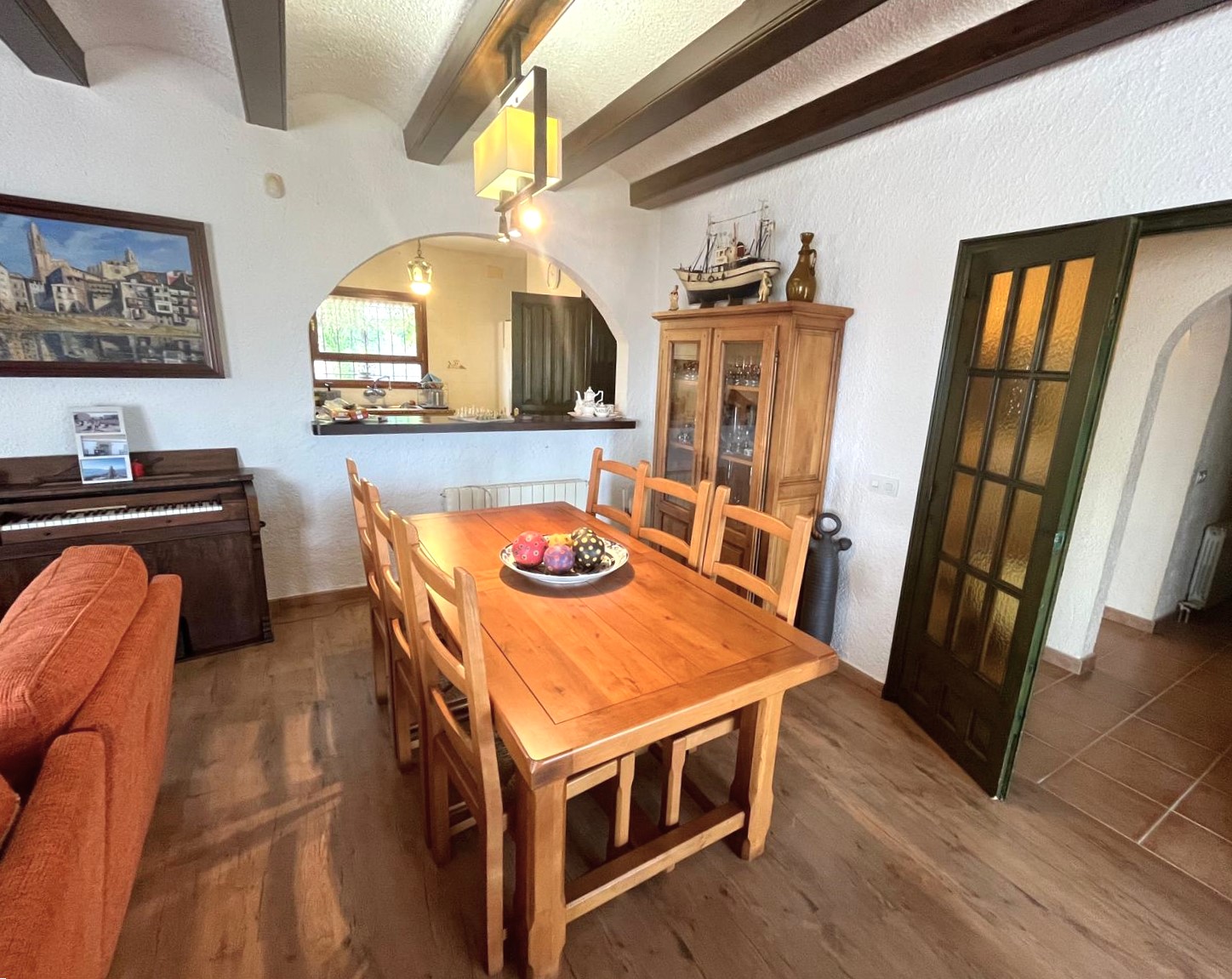 CASA EN VENTA EN BEGUR: CON 2 VIVIENDAS, GARAJE, PISCINA, BARBACOA, JACUZZI…