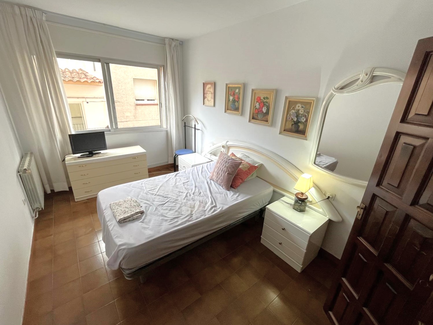 PISO AMPLIO Y MUY CÉNTRICO EN VENTA EN PALAMÓS • ASCENSOR • TERRAZAS