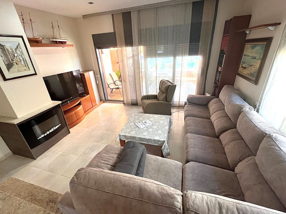 BONITA CASA EN VENTA EN PALAMÓS: CON TERRAZA, JARDÍN, PISCINA-BARBACOA, GARAJE 2 COCHES…