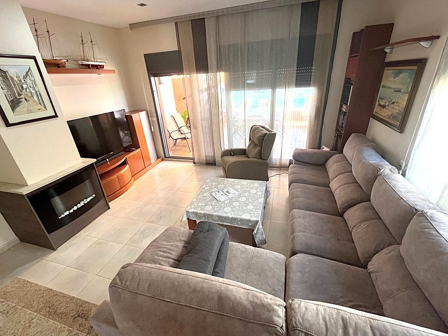BONITA CASA EN VENTA EN PALAMÓS: CON TERRAZA, JARDÍN, PISCINA-BARBACOA, GARAJE 2 COCHES…