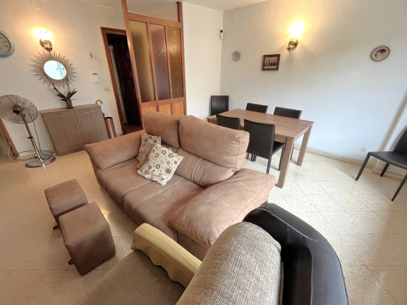 PISO EN VENTA EN EL CENTRO DE PALAMÓS, JUNTO AL MERCADO MUNICIPAL