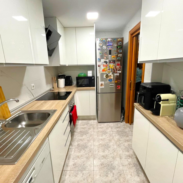 PISO EN VENTA EN PALAMÓS. REFORMADO, CON 4 HABITACIONES, TERRAZA…