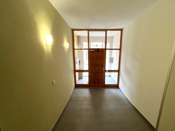 PISO AMPLIO Y MUY CÉNTRICO EN VENTA EN PALAMÓS • ASCENSOR • TERRAZAS