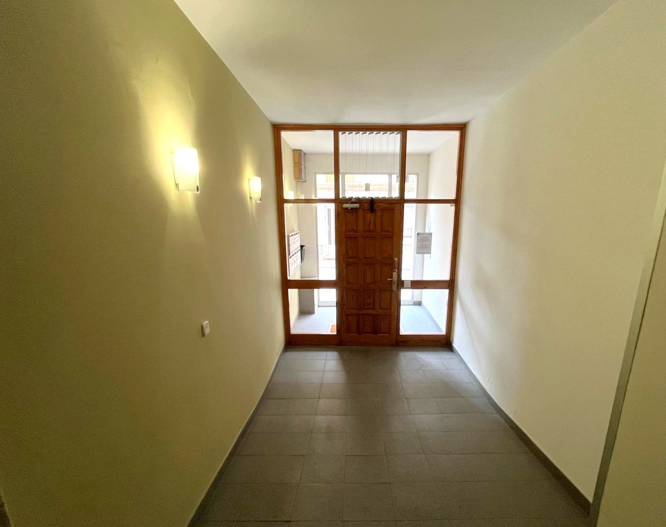PISO AMPLIO Y MUY CÉNTRICO EN VENTA EN PALAMÓS • ASCENSOR • TERRAZAS