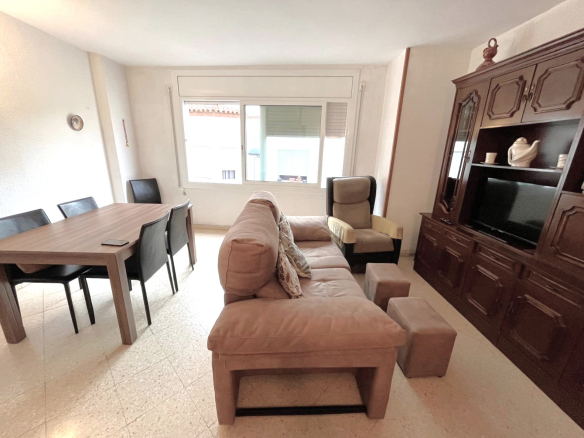 PISO EN VENTA EN EL CENTRO DE PALAMÓS, JUNTO AL MERCADO MUNICIPAL