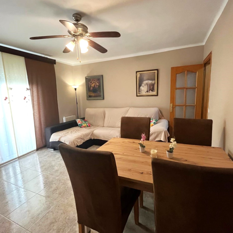 PISO EN VENTA EN PALAMÓS. REFORMADO, CON 4 HABITACIONES, TERRAZA…