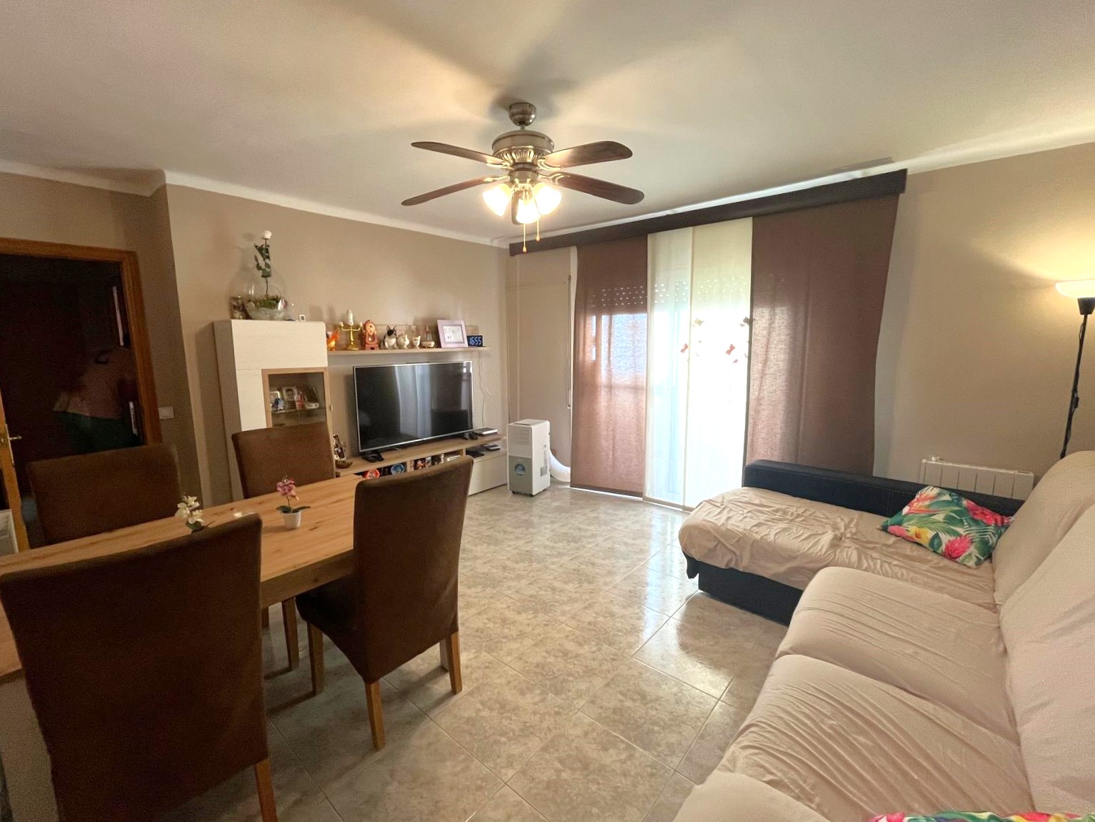 PISO EN VENTA EN PALAMÓS. REFORMADO, CON 4 HABITACIONES, TERRAZA…