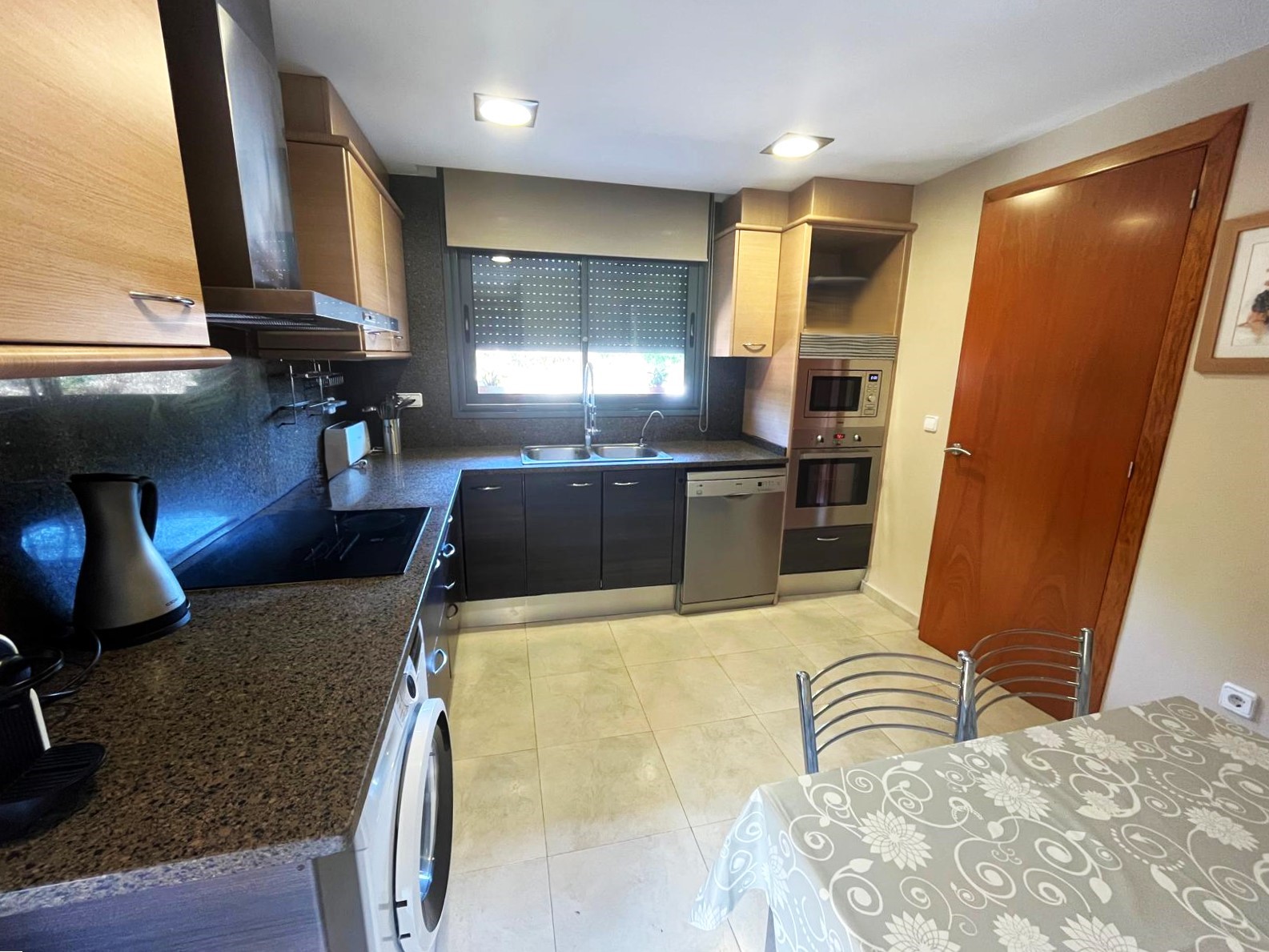 BONITA CASA EN VENTA EN PALAMÓS: CON TERRAZA, JARDÍN, PISCINA-BARBACOA, GARAJE 2 COCHES…