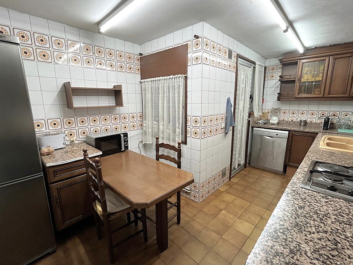 PISO AMPLIO Y MUY CÉNTRICO EN VENTA EN PALAMÓS • ASCENSOR • TERRAZAS