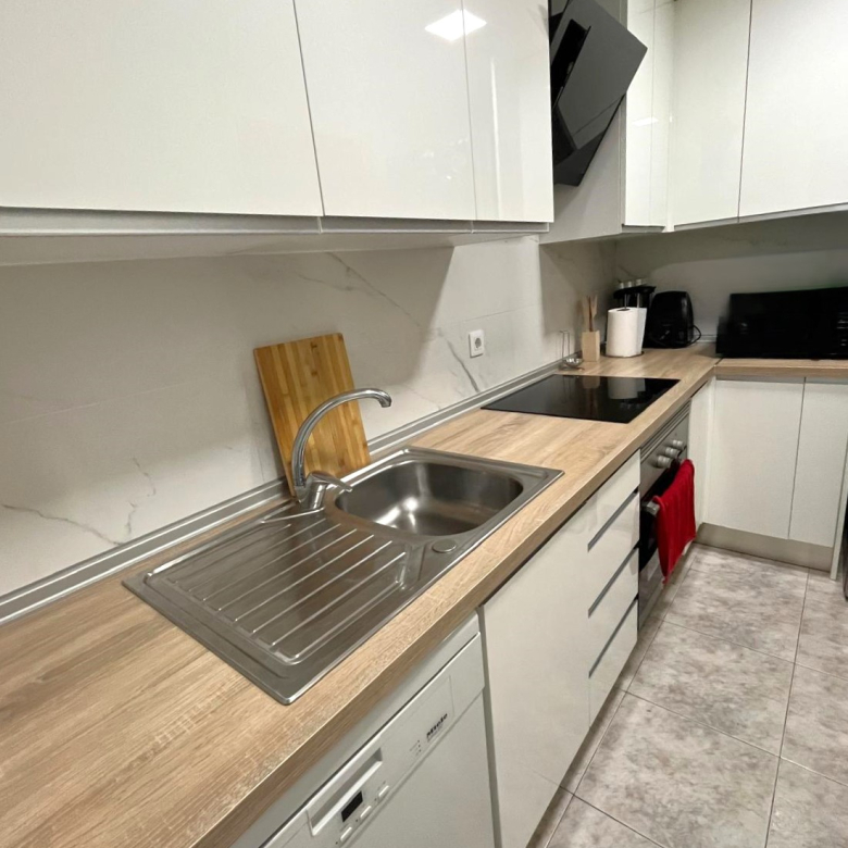 PISO EN VENTA EN PALAMÓS. REFORMADO, CON 4 HABITACIONES, TERRAZA…