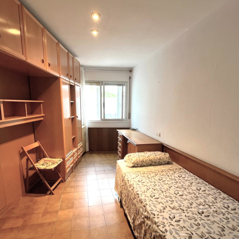 PISO AMPLIO Y MUY CÉNTRICO EN VENTA EN PALAMÓS • ASCENSOR • TERRAZAS