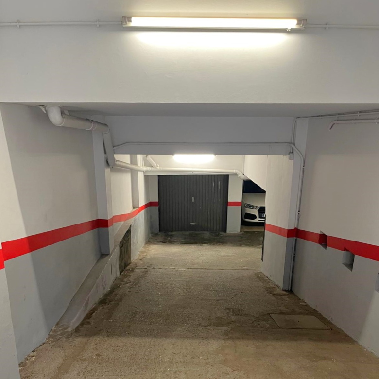 PISO AMPLIO Y MUY CÉNTRICO EN VENTA EN PALAMÓS • ASCENSOR • TERRAZAS
