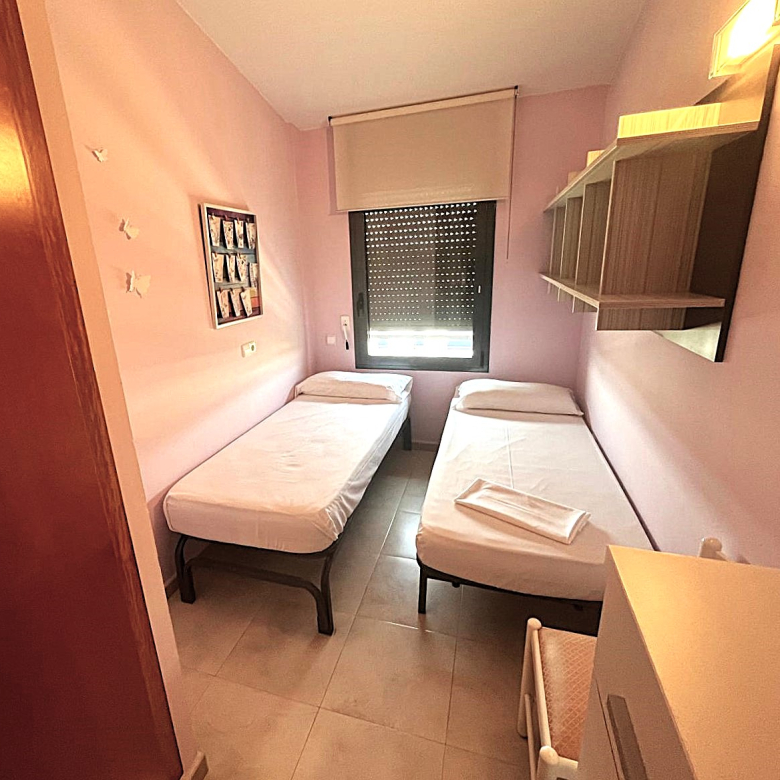 BONITA CASA EN VENTA EN PALAMÓS: CON TERRAZA, JARDÍN, PISCINA-BARBACOA, GARAJE 2 COCHES…