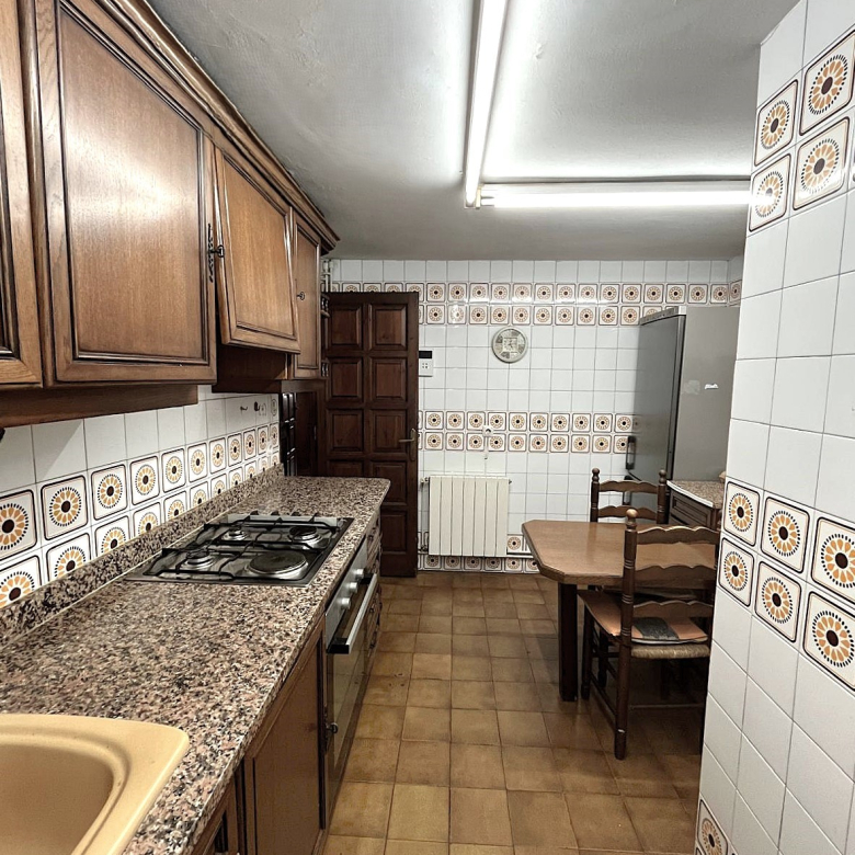 PISO AMPLIO Y MUY CÉNTRICO EN VENTA EN PALAMÓS • ASCENSOR • TERRAZAS