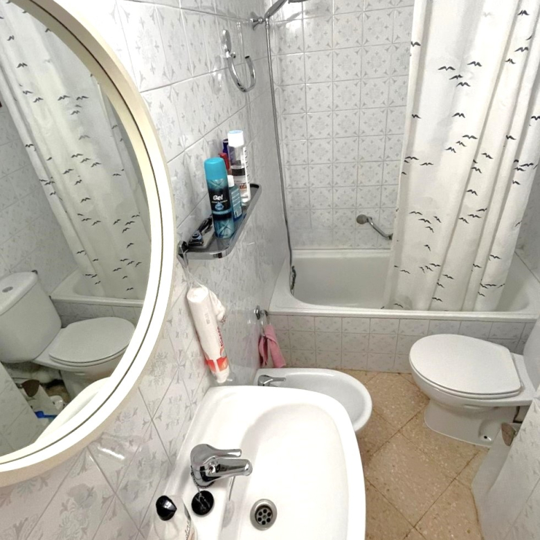PISO EN VENTA EN EL CENTRO DE PALAMÓS, JUNTO AL MERCADO MUNICIPAL