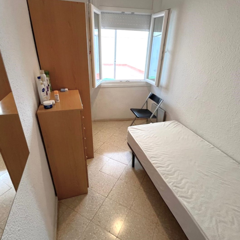 PISO EN VENTA EN EL CENTRO DE PALAMÓS, JUNTO AL MERCADO MUNICIPAL