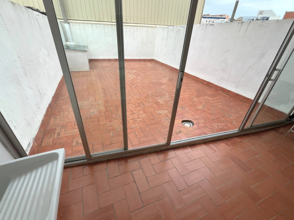 PISO EN VENTA EN EL CENTRO DE PALAMÓS, JUNTO AL MERCADO MUNICIPAL