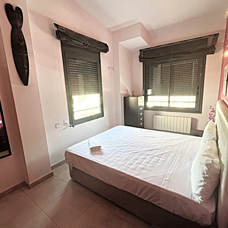 BONITA CASA EN VENTA EN PALAMÓS: CON TERRAZA, JARDÍN, PISCINA-BARBACOA, GARAJE 2 COCHES…