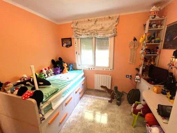 PISO EN VENTA EN PALAMÓS. REFORMADO, CON 4 HABITACIONES, TERRAZA…