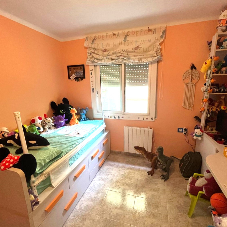 PISO EN VENTA EN PALAMÓS. REFORMADO, CON 4 HABITACIONES, TERRAZA…