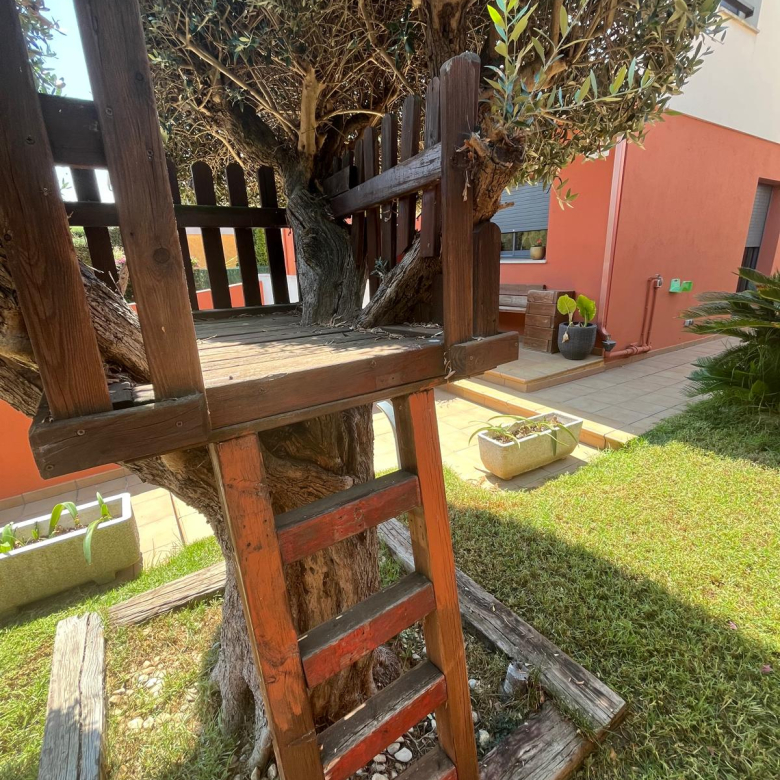 BONITA CASA EN VENTA EN PALAMÓS: CON TERRAZA, JARDÍN, PISCINA-BARBACOA, GARAJE 2 COCHES…