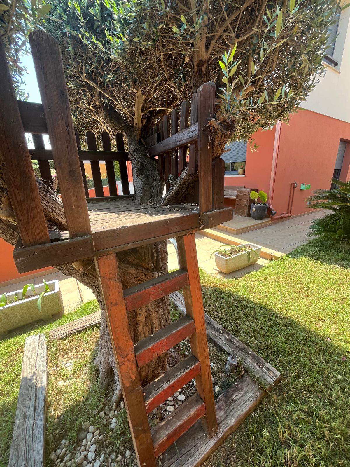 BONITA CASA EN VENTA EN PALAMÓS: CON TERRAZA, JARDÍN, PISCINA-BARBACOA, GARAJE 2 COCHES…