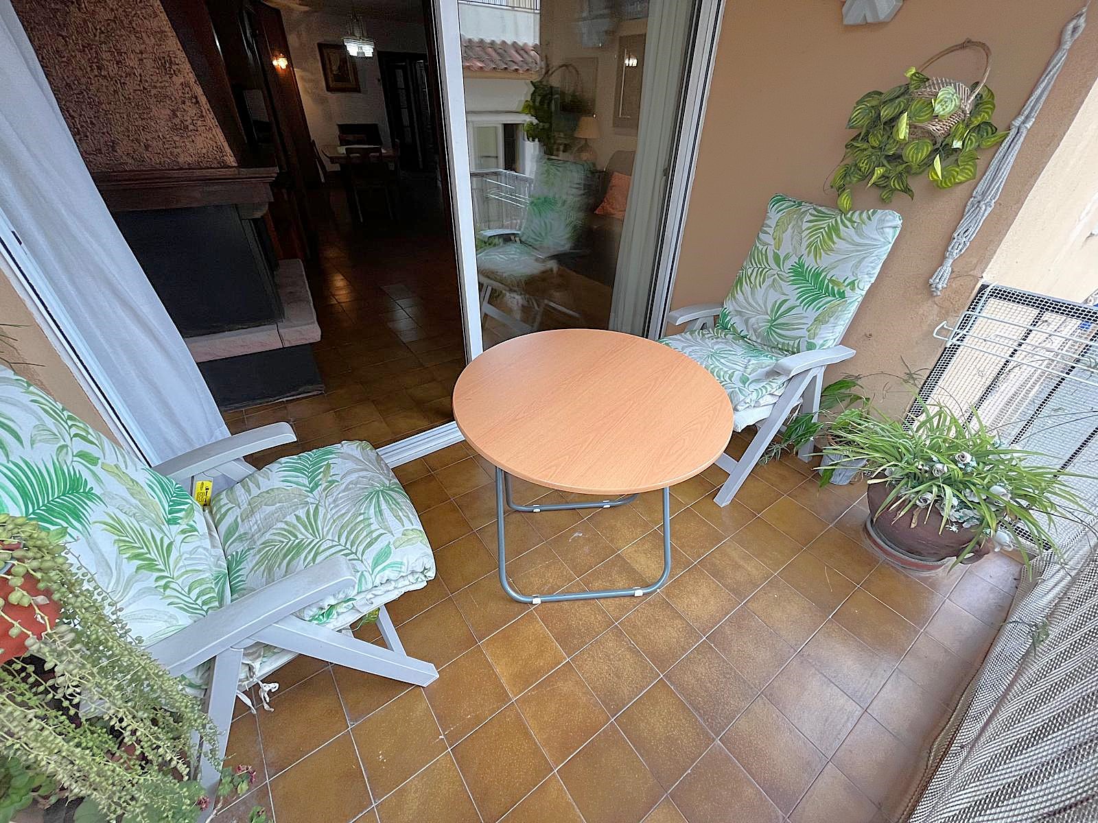 PISO AMPLIO Y MUY CÉNTRICO EN VENTA EN PALAMÓS • ASCENSOR • TERRAZAS