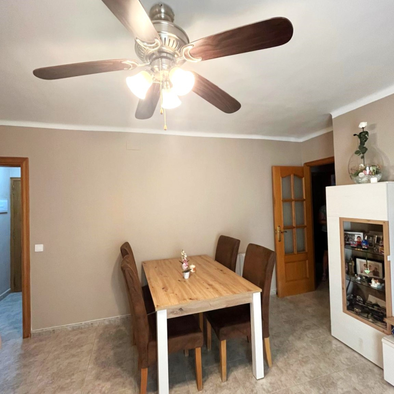 PISO EN VENTA EN PALAMÓS. REFORMADO, CON 4 HABITACIONES, TERRAZA…
