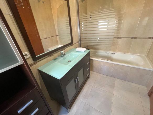 BONITA CASA EN VENTA EN PALAMÓS: CON TERRAZA, JARDÍN, PISCINA-BARBACOA, GARAJE 2 COCHES…