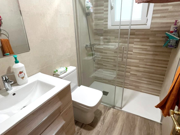PISO EN VENTA EN PALAMÓS. REFORMADO, CON 4 HABITACIONES, TERRAZA…