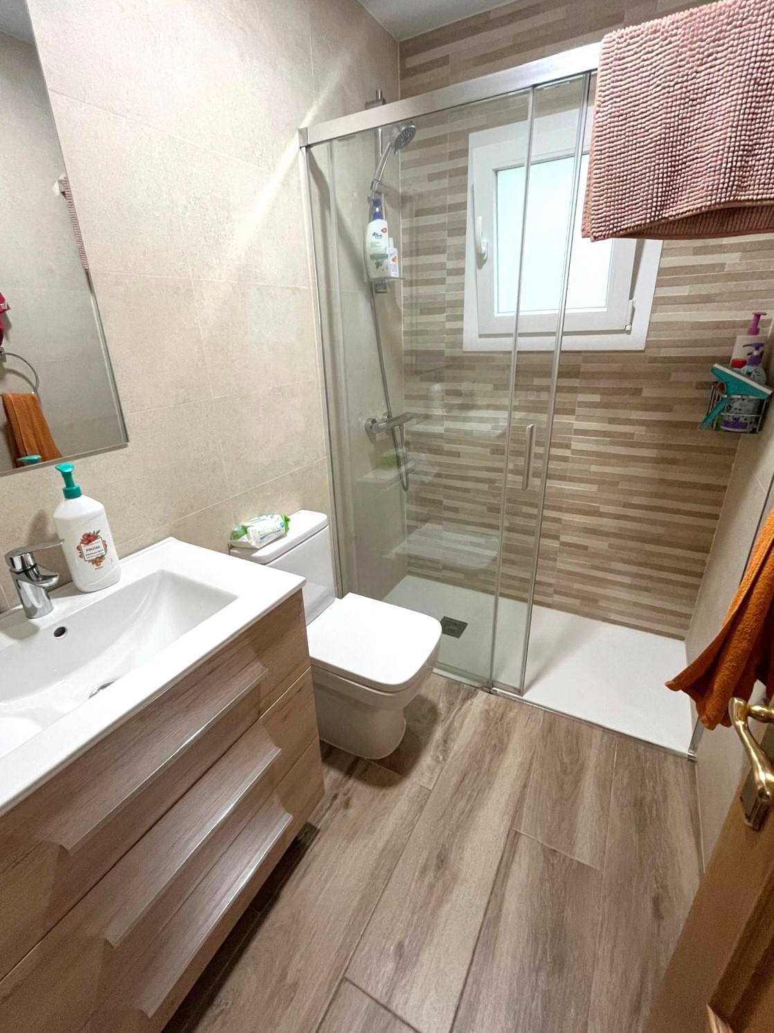 PISO EN VENTA EN PALAMÓS. REFORMADO, CON 4 HABITACIONES, TERRAZA…