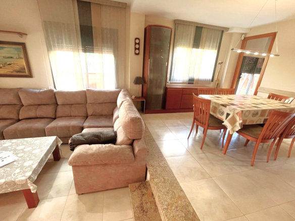 BONITA CASA EN VENTA EN PALAMÓS: CON TERRAZA, JARDÍN, PISCINA-BARBACOA, GARAJE 2 COCHES…