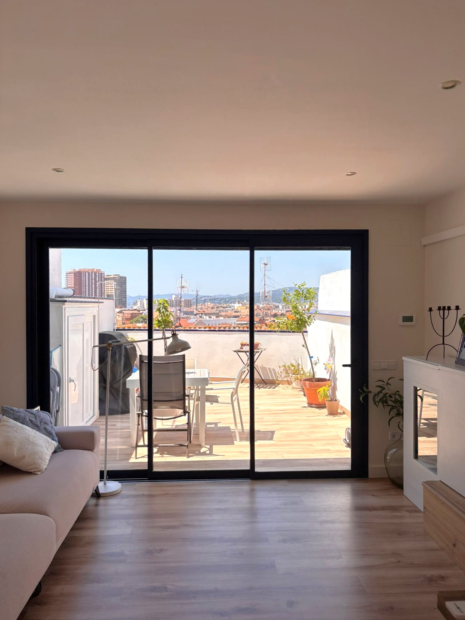 CASA EN VENTA EN PALAMÓS, TOTALMENTE REFORMADA, CON 2 TERRAZAS, PLAZA DE APARCAMIENTO…