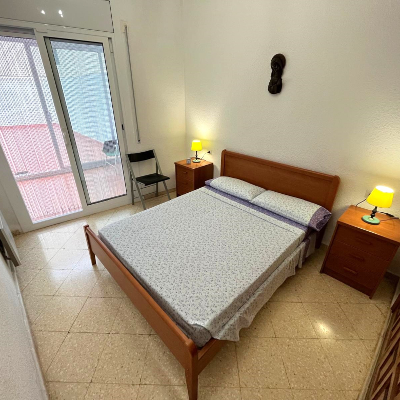PISO EN VENTA EN EL CENTRO DE PALAMÓS, JUNTO AL MERCADO MUNICIPAL