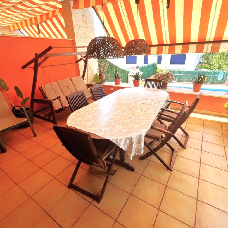 BONITA CASA EN VENTA EN PALAMÓS: CON TERRAZA, JARDÍN, PISCINA-BARBACOA, GARAJE 2 COCHES…